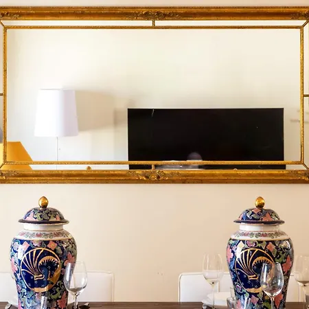Exquisite 2-br 3 Minutes From La Croisette Apartment *